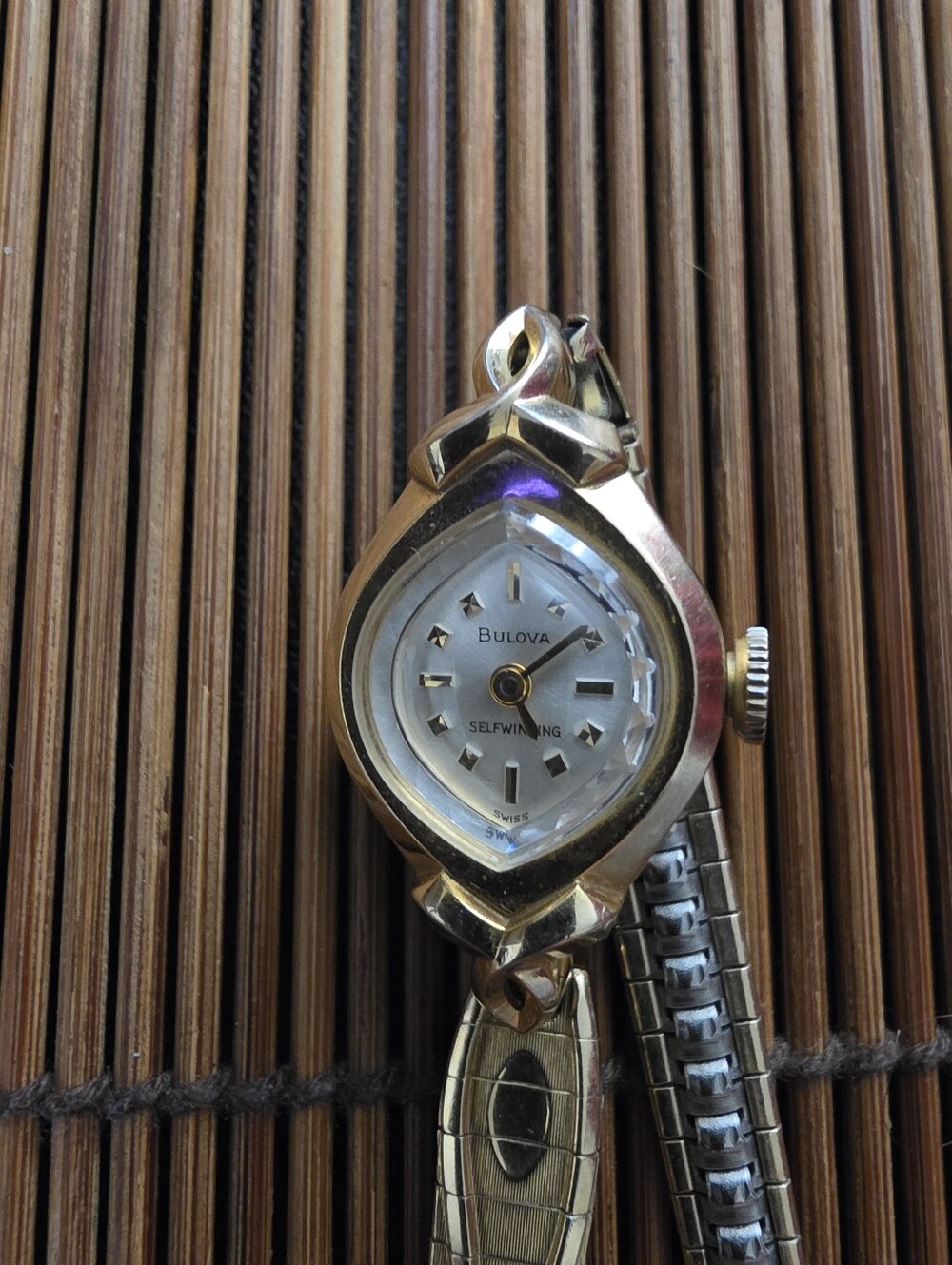 10k Rolled Gold Bulova Selfwinding Yellow Gold Watch (Vintage) - Picture 5 of 12